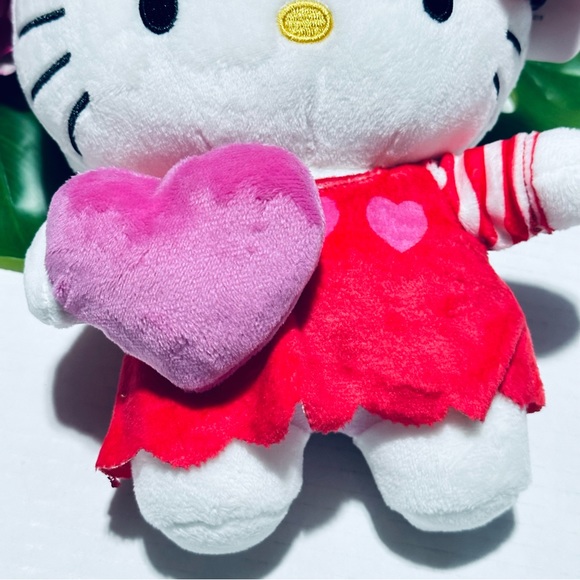 Valentine's Day Hello Kitty Plush 8in NEW - Picture 7 of 10